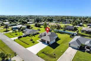 6730 Eagle Tree Ct, North Fort Myers, FL 33917 - Photo 4