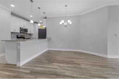 7948 Bristol Cir, Naples, FL 34120 - Photo 8