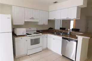 508 SE 7th St, Cape Coral, FL 33990 - Photo 4