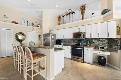 200 Saint James Way, Naples, FL 34104 - Photo 12