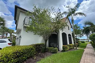 1431 Santiago Cir, Naples, FL 34113 - Photo 2