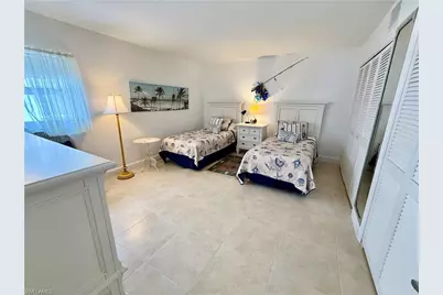 1919 Gulf Shore Blvd N #302, Naples, FL 34102 - Photo 14