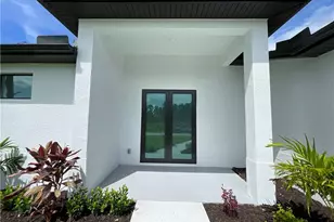 818 Anaconda Ave S, Lehigh Acres, FL 33974 - Photo 2