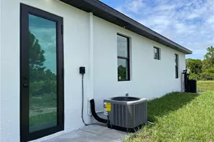 818 Anaconda Ave S, Lehigh Acres, FL 33974 - Photo 6