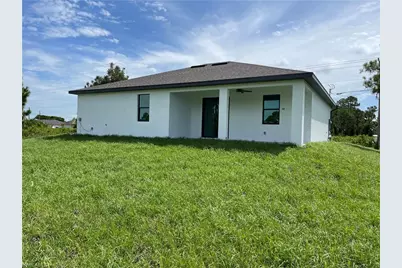 818 Anaconda Ave S, Lehigh Acres, FL 33974 - Photo 4