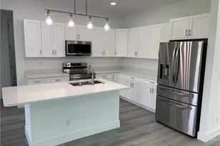 818 Anaconda Ave S, Lehigh Acres, FL 33974 - Photo 10