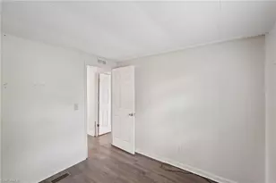 53 Grosbeak Ln, Naples, FL 34114 - Photo 14