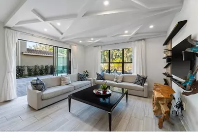 13884 Luna Dr, Naples, FL 34109 - Photo 12