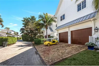 909 10th Ave S, Naples, FL 34102 - Photo 32