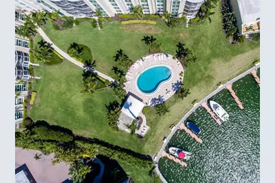 400 Park Shore Dr #304, Naples, FL 34103 - Photo 26