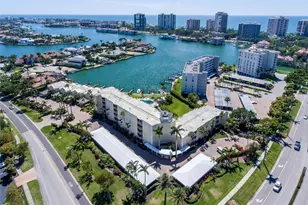 400 Park Shore Dr, Naples, FL 34103 - Photo 24