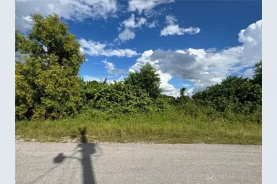 3913 14th St SW, Lehigh Acres, FL 33976 - Photo 6