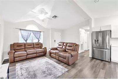 4015 16th Ave SE, Naples, FL 34117 - Photo 10