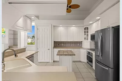 371 Bayside Ave, Naples, FL 34108 - Photo 18