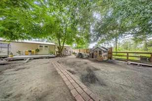 916 Euclid Ave, Lehigh Acres, FL 33972 - Photo 28