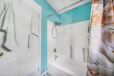 916 Euclid Ave, Lehigh Acres, FL 33972 - Photo 12