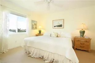 10686 Gulf Shore Dr, Naples, FL 34108 - Photo 8