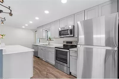 161 W Hampton Dr, Fort Myers, FL 33908 - Photo 12