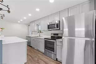 161 W Hampton Dr, Fort Myers, FL 33908 - Photo 12