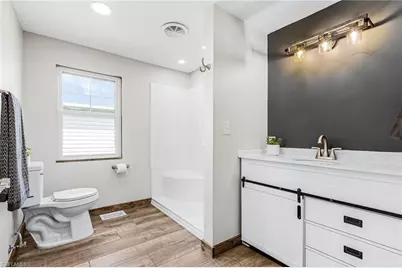 161 W Hampton Dr, Fort Myers, FL 33908 - Photo 24