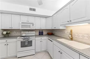 1977 Gulf Shore Blvd N, Naples, FL 34102 - Photo 14