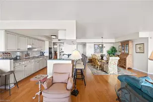 5550 Heron Point Dr, Naples, FL 34108 - Photo 4