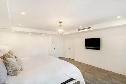 3377 Gulf Shore Blvd N #1B, Naples, FL 34103 - Photo 18