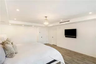 3377 Gulf Shore Blvd N, Naples, FL 34103 - Photo 18