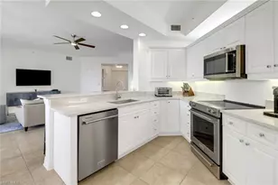 450 Bayfront Pl, Naples, FL 34102 - Photo 8