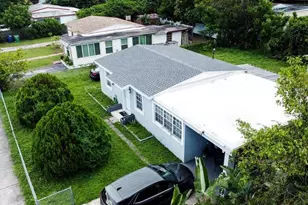 18040 NW 2nd Ct, Miami Gardens, FL 33971 - Photo 22