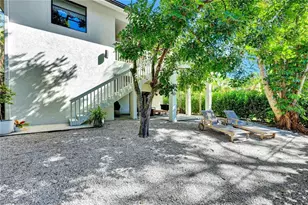 746 Park Ave, Naples, FL 34110 - Photo 18