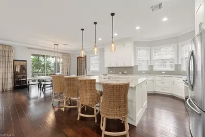 646 Vintage Reserve Cir #4D, Naples, FL 34119 - Photo 2