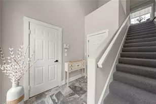 646 Vintage Reserve Cir, Naples, FL 34119 - Photo 24