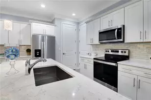 12973 Pembroke Dr, Naples, FL 34105 - Photo 6