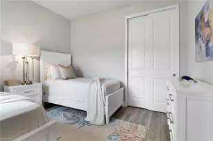 12973 Pembroke Dr, Naples, FL 34105 - Photo 14