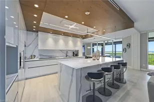 8960 Bay Colony Dr, Naples, FL 34108 - Photo 6