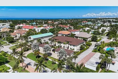 545 11th Ave S #104, Naples, FL 34102 - Photo 1