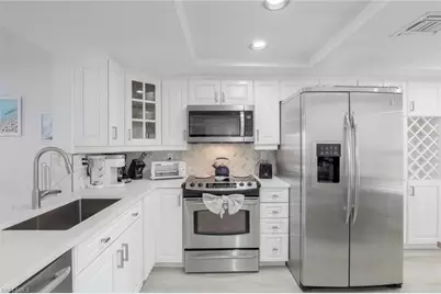 9101 Vanderbilt Dr #203, Naples, FL 34108 - Photo 6