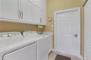 8106 Tauren Ct, Naples, FL 34119 - Photo 24