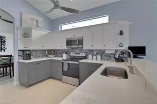 8106 Tauren Ct, Naples, FL 34119 - Photo 4