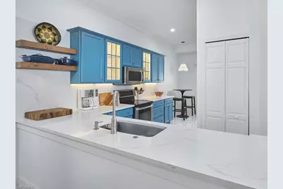 114 Amblewood Ln #9-903, Naples, FL 34105 - Photo 6