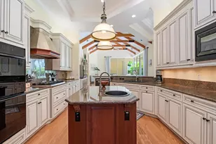 194 4th Ave N, Naples, FL 34102 - Photo 18