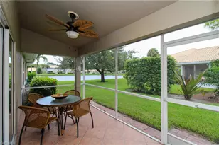 306 Emerald Bay Cir, Naples, FL 34110 - Photo 4
