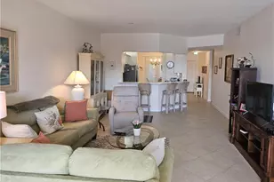 818 Tanbark Dr, Naples, FL 34108 - Photo 2