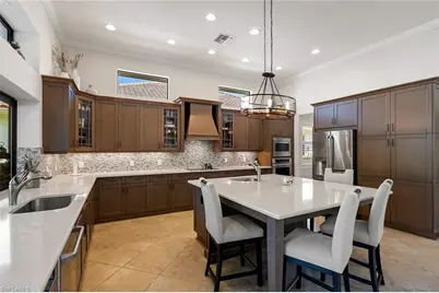 12460 Wisteria Dr, Naples, FL 34120 - Photo 10