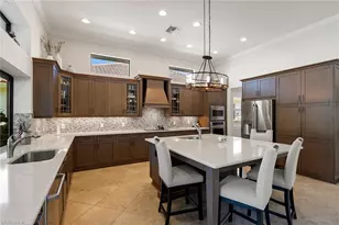 12460 Wisteria Dr, Naples, FL 34120 - Photo 10