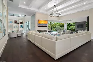 882 Cassena Rd, Naples, FL 34108 - Photo 8