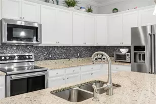 4244 Raffia Palm Cir, Naples, FL 34119 - Photo 6