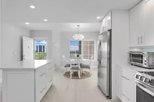 13105 Vanderbilt Dr, Naples, FL 34110 - Photo 4