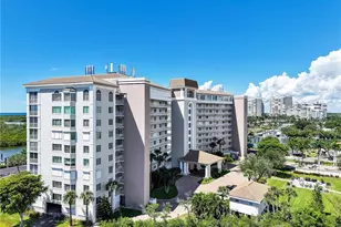 13105 Vanderbilt Dr, Naples, FL 34110 - Photo 40